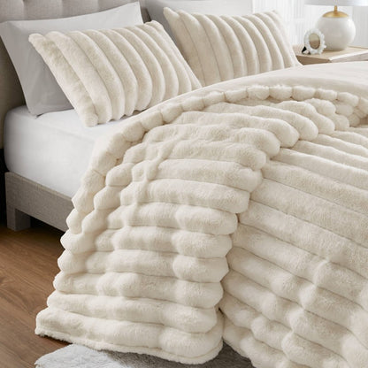 Jasmine 3-Piece Faux Fur Ribbed Comforter Set