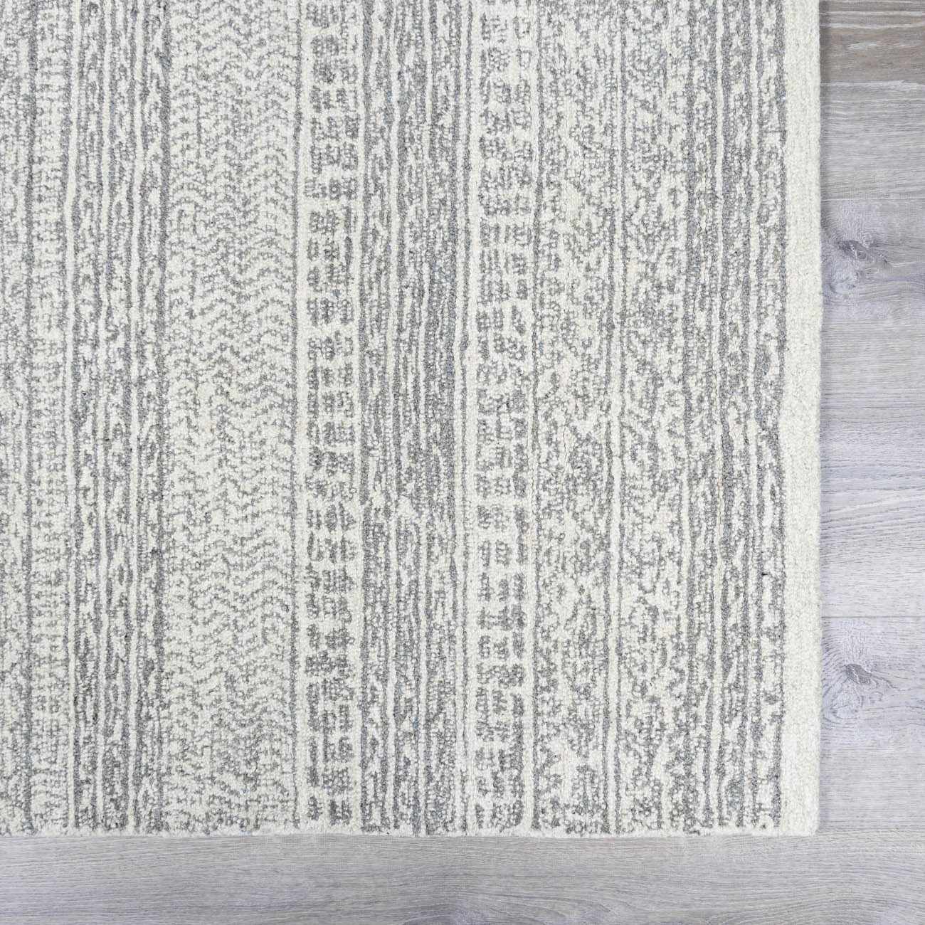 Kinmundy Tufted Maroc Wool Rug