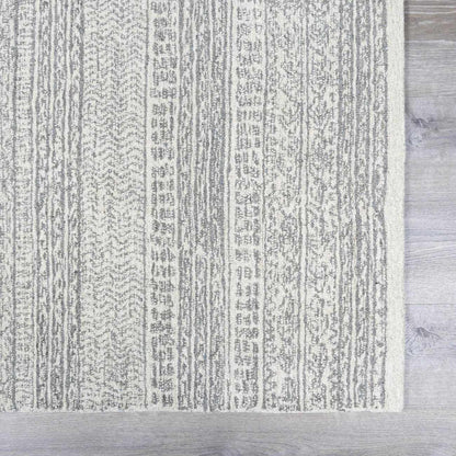 Kinmundy Tufted Maroc Wool Rug
