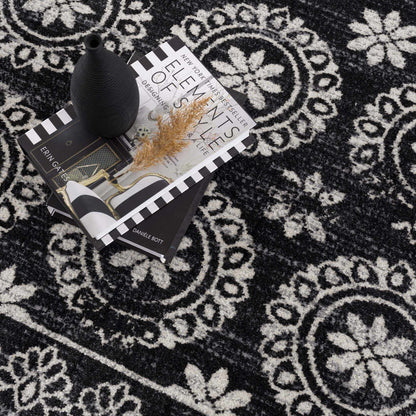 Kahraman Black&White Floral Washable Area Rug