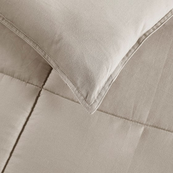 Winfield 300 Thread Count Cotton Shell Luxury DA Comforter by Madison Park