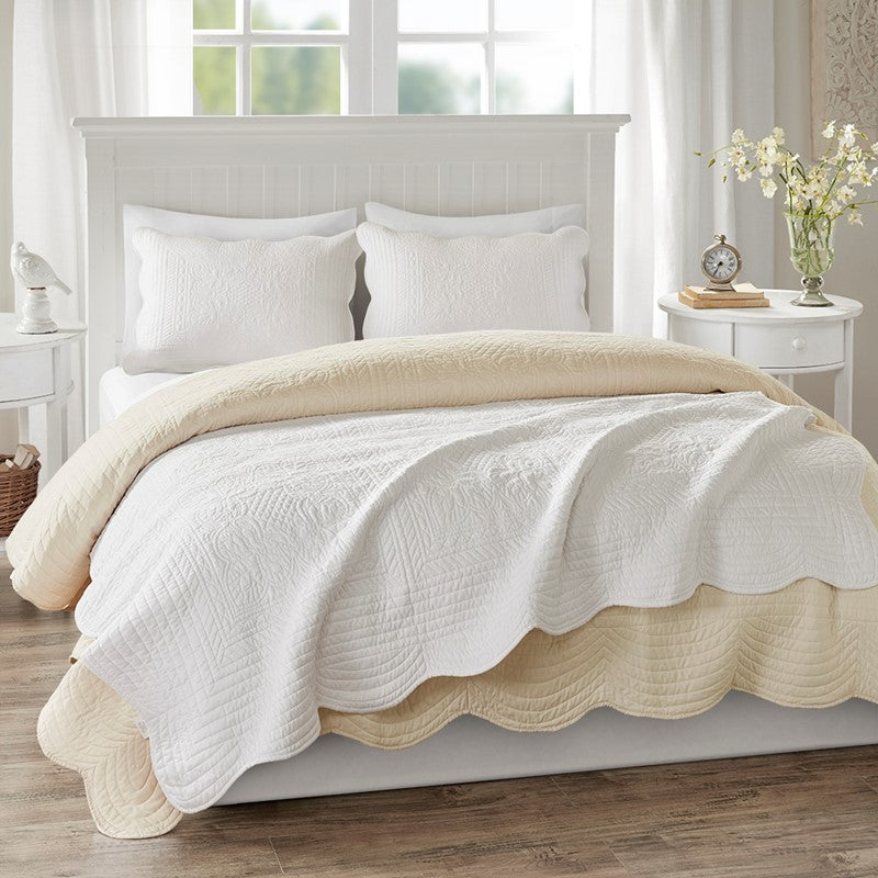 Tuscany Coastal Quilted Throw Blanket with Scalloped Edges