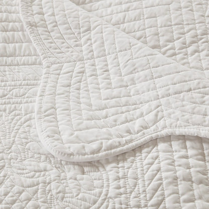 Tuscany Coastal Quilted Throw Blanket with Scalloped Edges