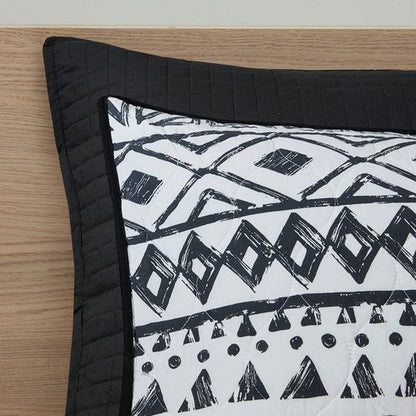 Urban Habitat Oversized Medallion Cotton Comforter Set - Black and White Comforter Set - Quahog Bay Bedding