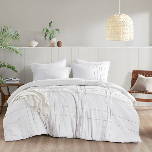 Walker Soft Washed Pleated Comforter Set - White