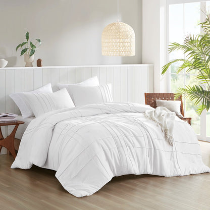 Walker Soft Washed Pleated Comforter Set - White