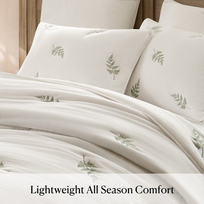 Willow Embroidered Botanical 100% Cotton Lightweight Quilt Set | White & Sage