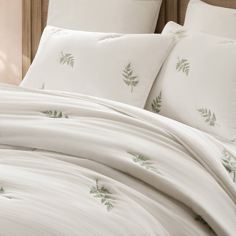 Willow Embroidered Botanical 100% Cotton Lightweight Quilt Set | White & Sage