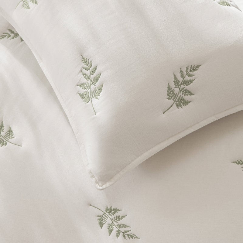 Willow Embroidered Botanical 100% Cotton Lightweight Quilt Set | White & Sage