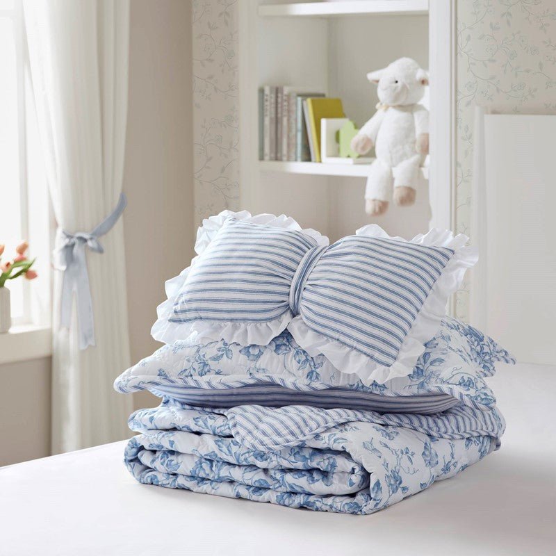 ロンパース・カバーオール yay for you The Andy-Faux quilt 2T Adele Vintage Cottage Style Scalloped Edge Quilt Set | Blue