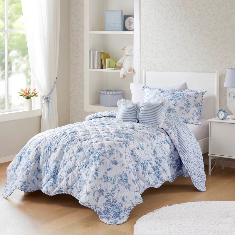 Adele Vintage Cottage Style Scalloped Edge Quilt Set | Blue - Quahog Bay Bedding