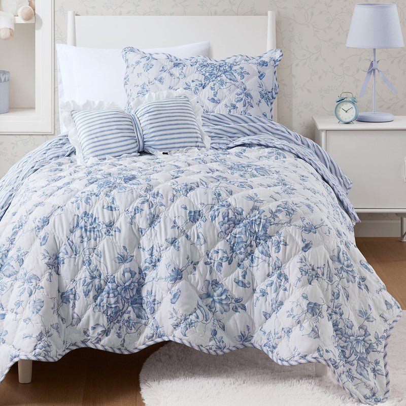 Adele Vintage Cottage Style Scalloped Edge Quilt Set | Blue - Quahog Bay Bedding