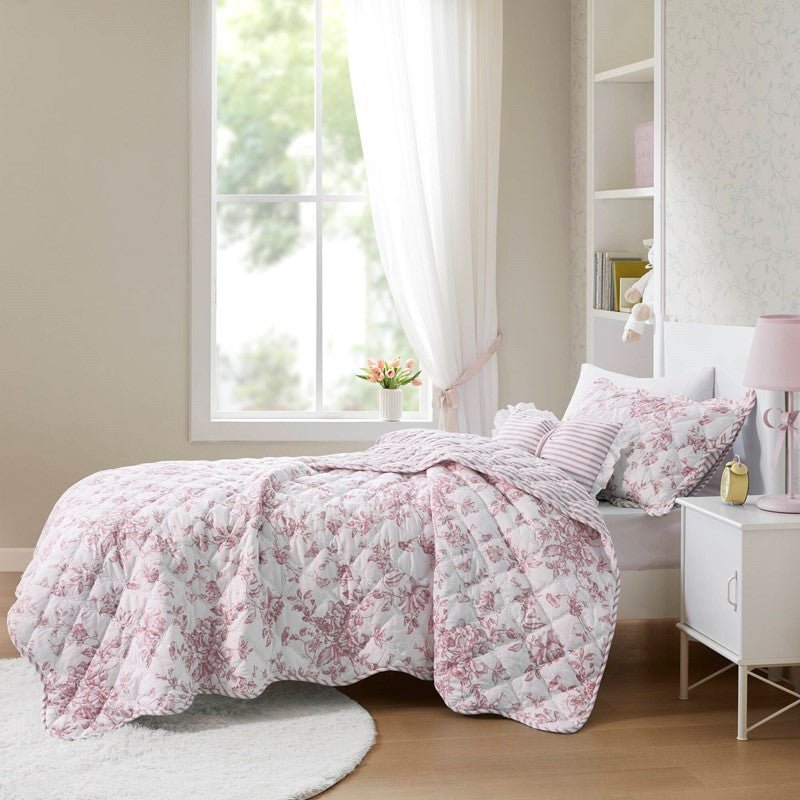 Adele Vintage Cottage Style Scalloped Edge Quilt Set | Pink - Quahog Bay Bedding