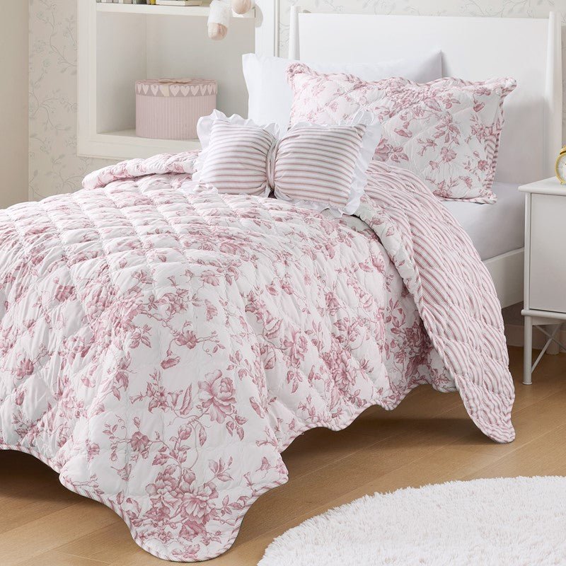 Adele Vintage Cottage Style Scalloped Edge Quilt Set | Pink - Quahog Bay Bedding