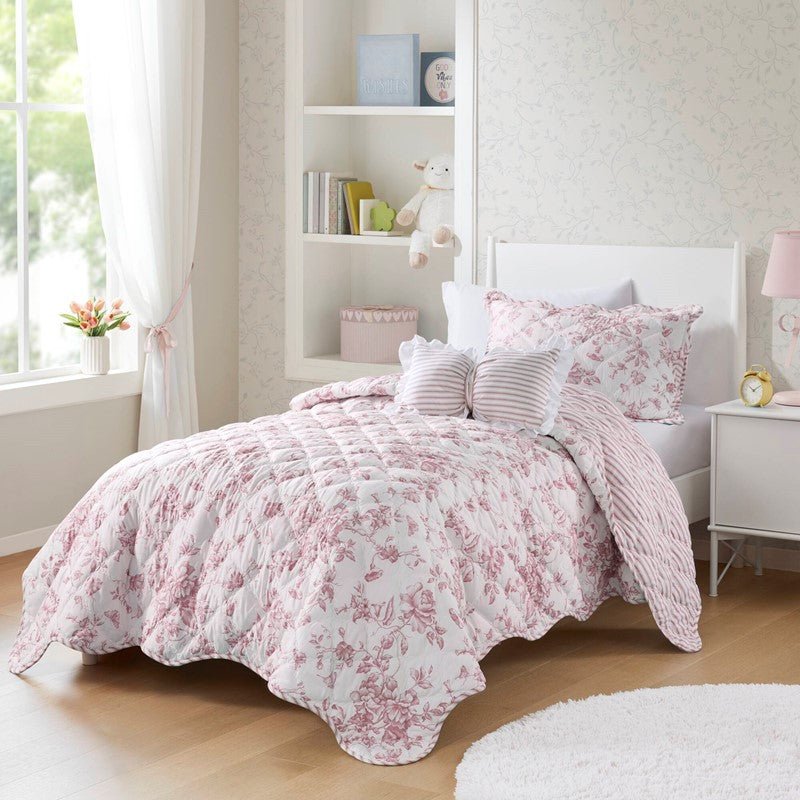 Adele Vintage Cottage Style Scalloped Edge Quilt Set | Pink - Quahog Bay Bedding
