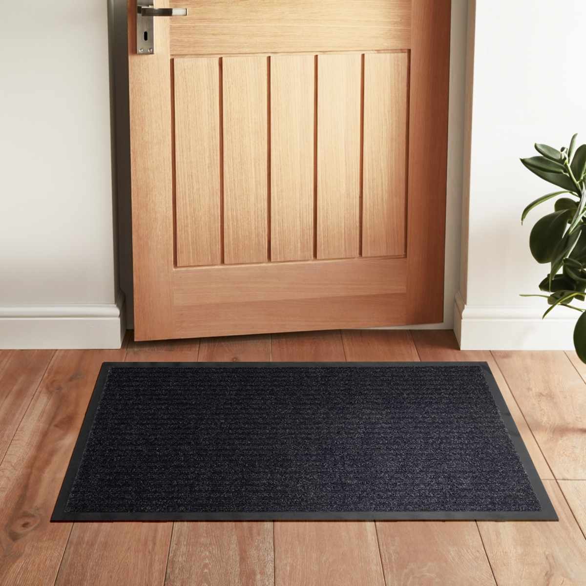 Basic Outdoor Mat, Black - Quahog Bay Bedding