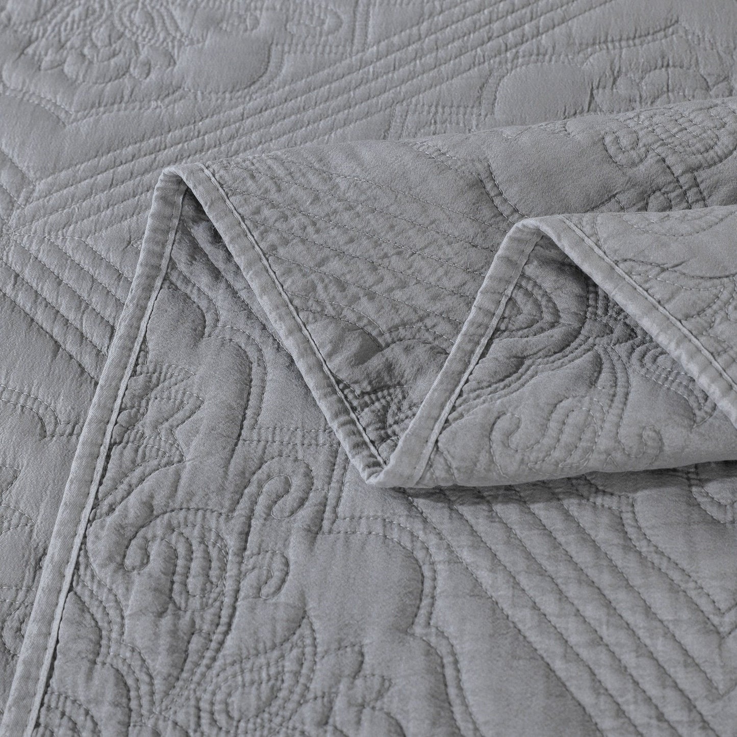 DaDa Bedding Floral Vintage Stone Wash Grey Matelassé Ash Silver Diamond Pattern Quilted Bedspread Set (JHW855) - DaDa Bedding Collection