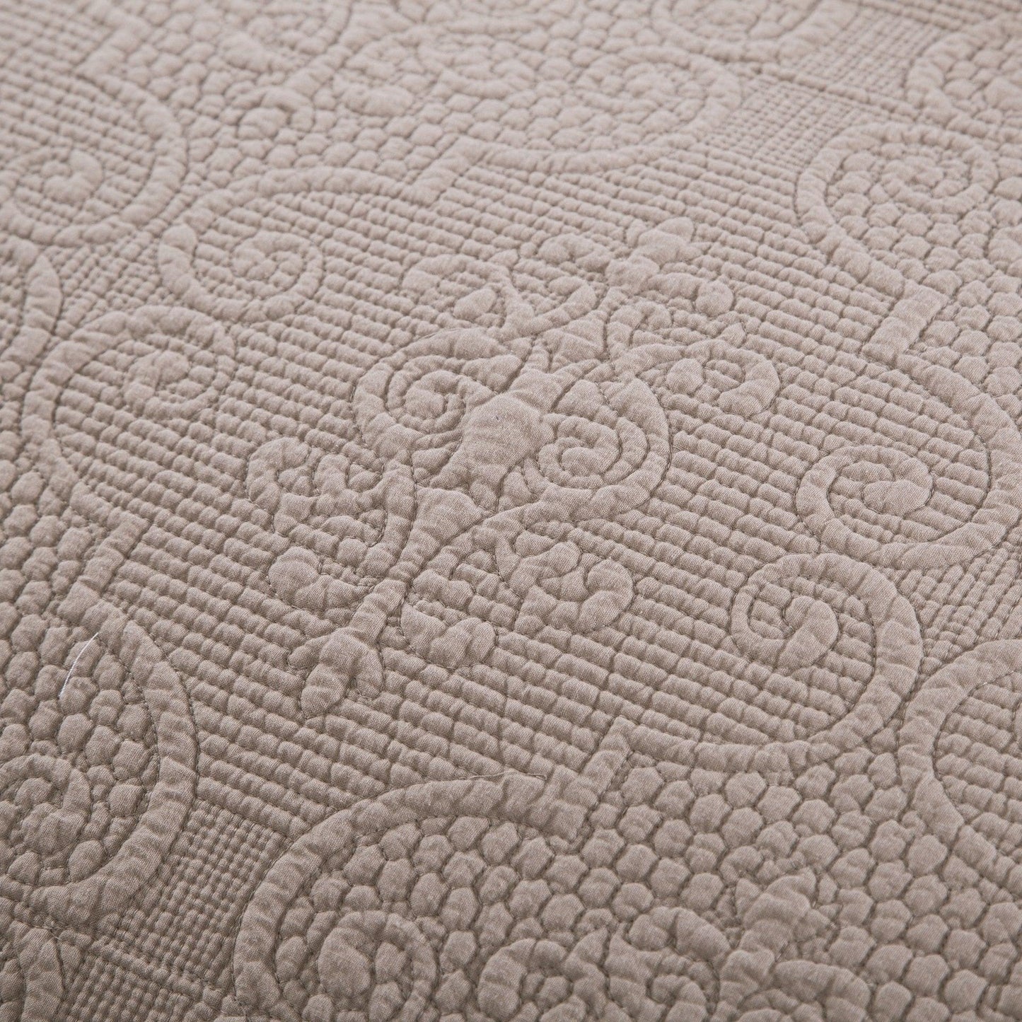 DaDa Bedding Neutral Taupe Beige Sandy Elegant Matelasse Cotton Quilted Bedspread Set (JHW-585) - DaDa Bedding Collection