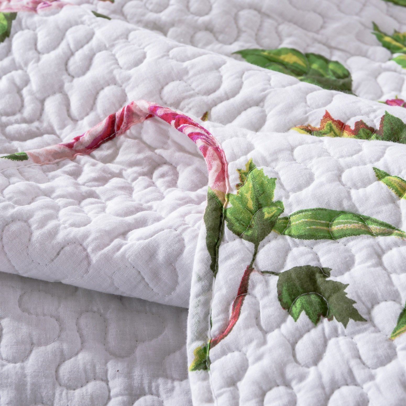 DaDa Bedding Romantic Roses Lovely Spring Pink Floral Quilted Scalloped Bedspread Set (JHW879) - DaDa Bedding Collection