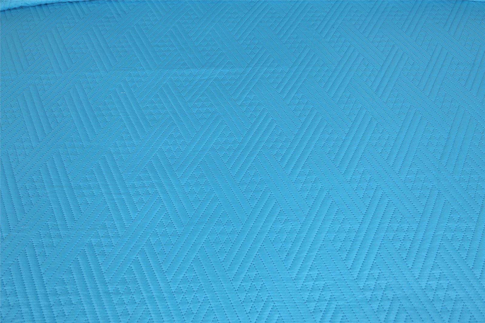 DaDa Bedding Gentle Wave Turquoise Teal Blue Lagoon Lightweight Quilted Bedspread Set (LH3000) - DaDa Bedding Collection