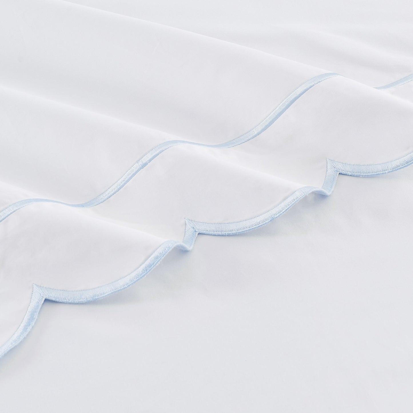 Coastal Scalloped Edge Embroidered 300TC Cotton Percale Sheet Set