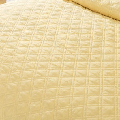 Buttercup Puffs Yellow Diamond Matelasse Scalloped Quilt Set - Quahog Bay Bedding