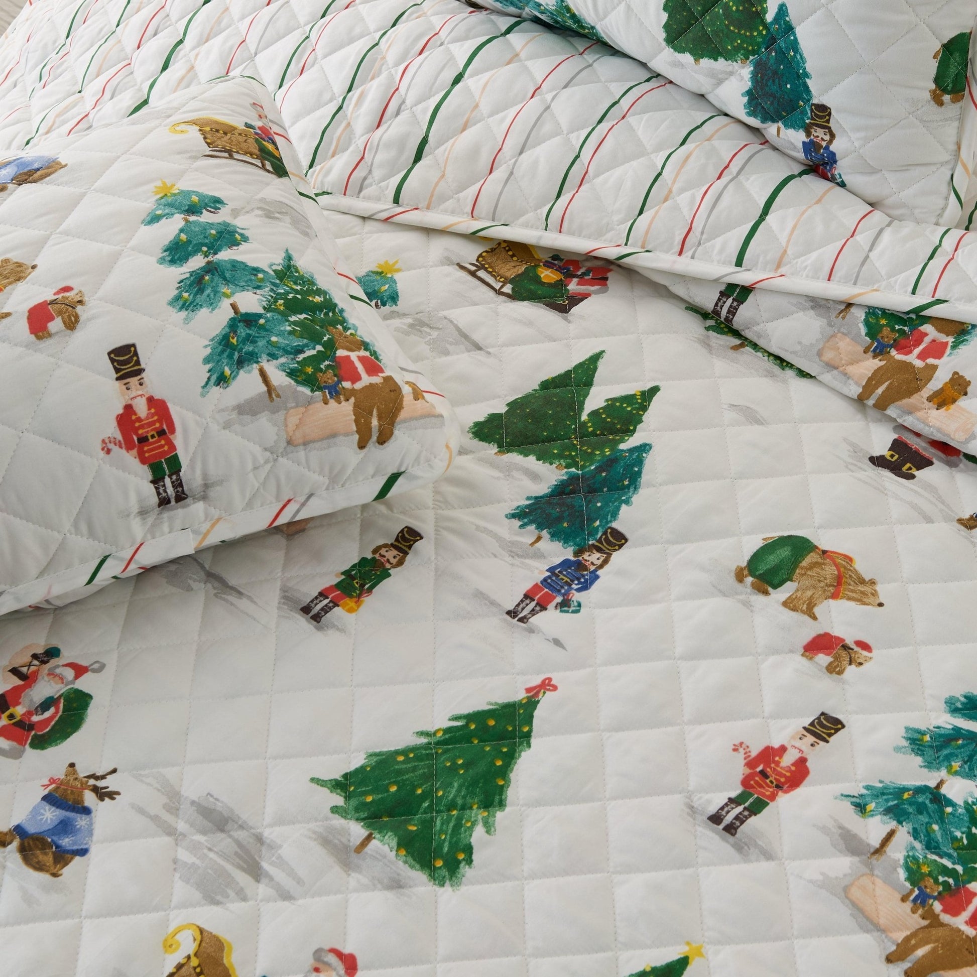 Christmas Quilt - Christmas Holiday Quilts - Quahog Bay Bedding