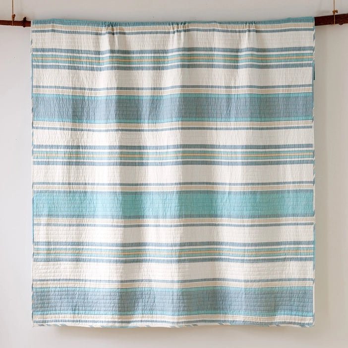 Coastal Bedding Ensembles Complete King 7PC Kailua - Quahog Bay Bedding