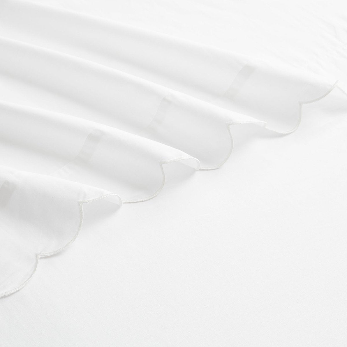 Coastal Chic Scalloped Edge Cotton Sheet Set - Quahog Bay Bedding