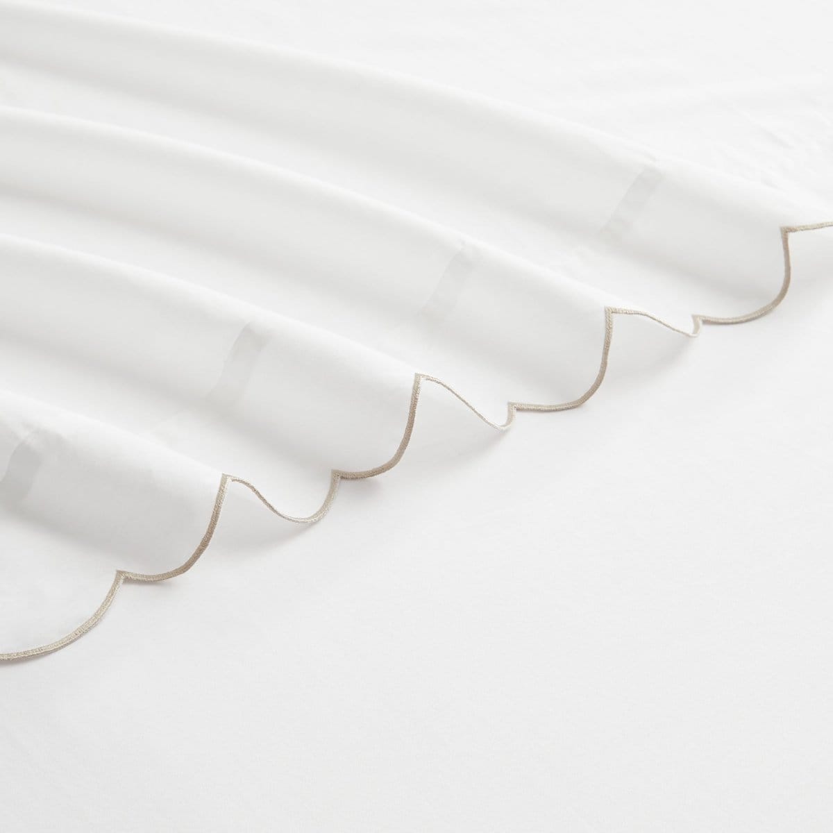 Coastal Chic Scalloped Edge Cotton Sheet Set - Quahog Bay Bedding