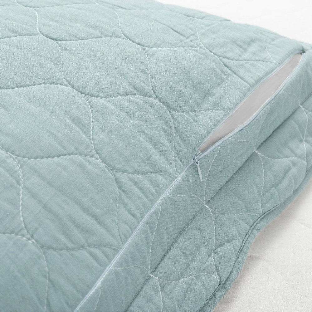 Coastal Chic Scalloped Edge Reversible Quilt 3 Piece Set - Quahog Bay Bedding