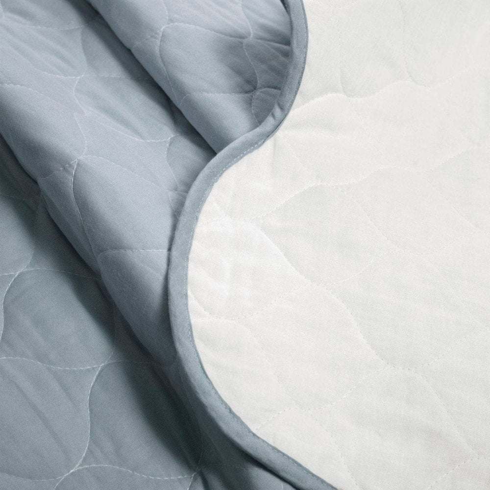 Coastal Chic Scalloped Edge Reversible Quilt 3 Piece Set - Quahog Bay Bedding