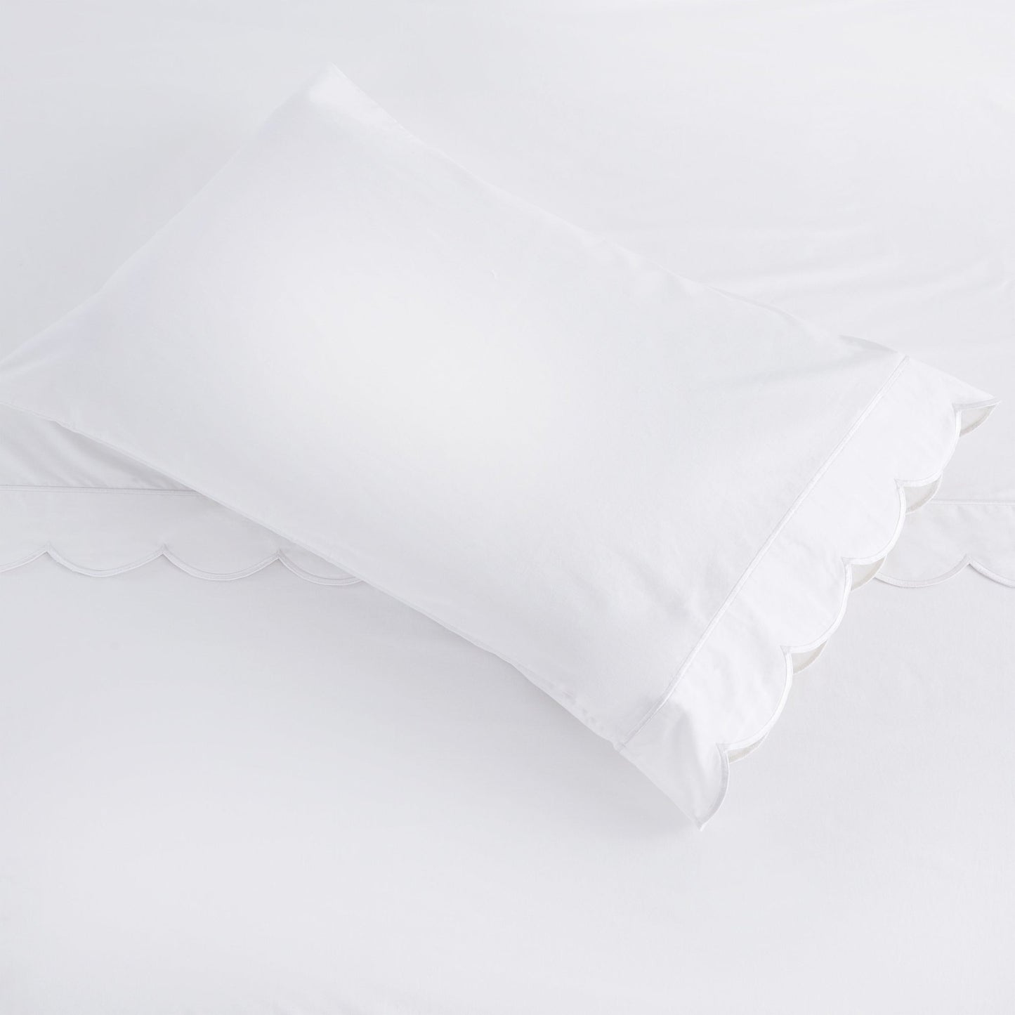 Coastal Scalloped Edge Embroidered 300TC Cotton Percale Sheet Set - Quahog Bay Bedding