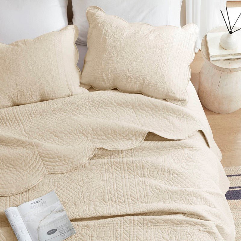 Coastal Scalloped Edge Quilt Set 3PC - Cream - Quahog Bay Bedding
