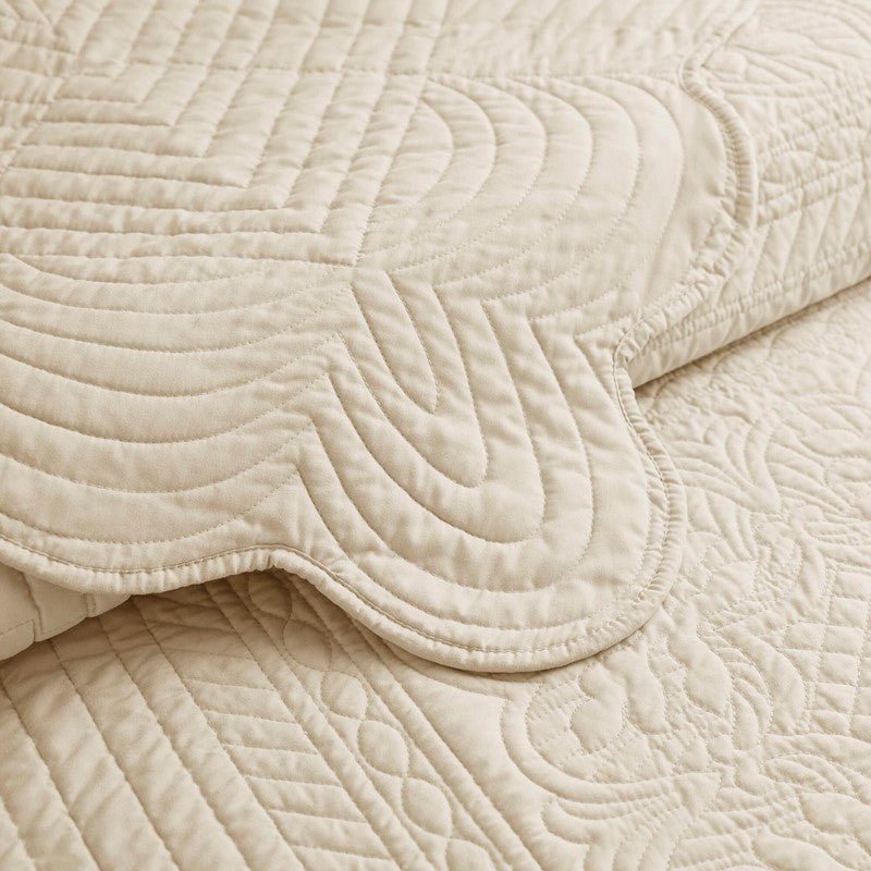 Coastal Scalloped Edge Quilt Set 3PC - Cream - Quahog Bay Bedding