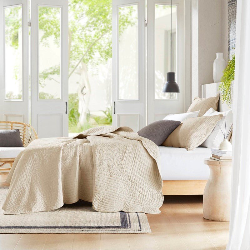 Coastal Scalloped Edge Quilt Set 3PC - Cream - Quahog Bay Bedding