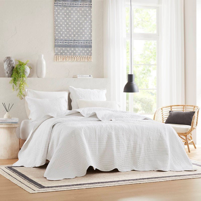 Coastal Scalloped Edge Quilt Set 3PC - White - Quahog Bay Bedding