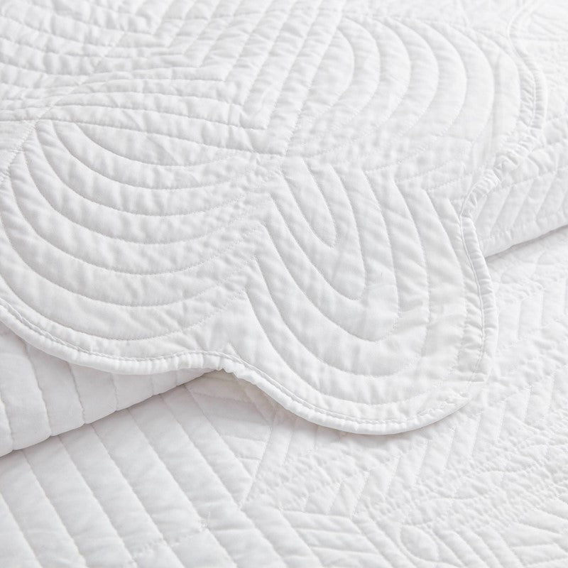 Coastal Scalloped Edge Quilt Set 3PC - White - Quahog Bay Bedding