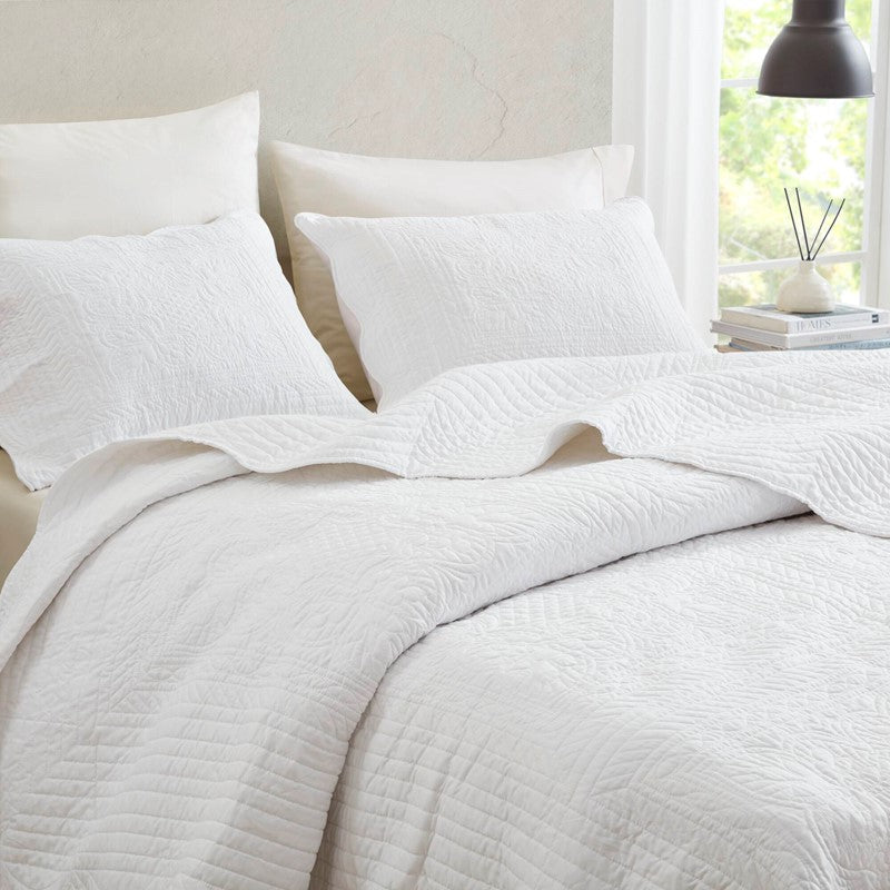 Coastal Scalloped Edge Quilt Set 3PC - White - Quahog Bay Bedding