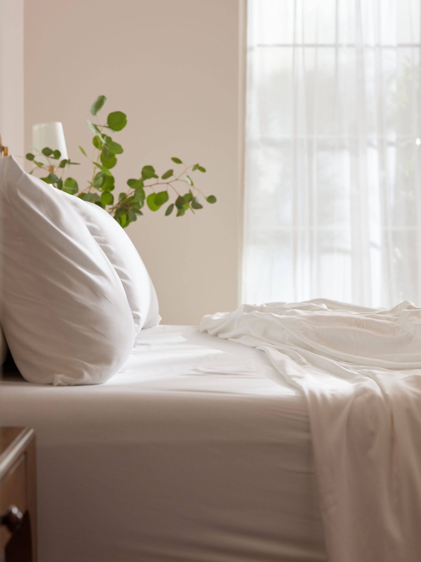 Luxury Cooling 100% Viscose Bamboo Sheet Set - Fits up to 20 Inch Depths