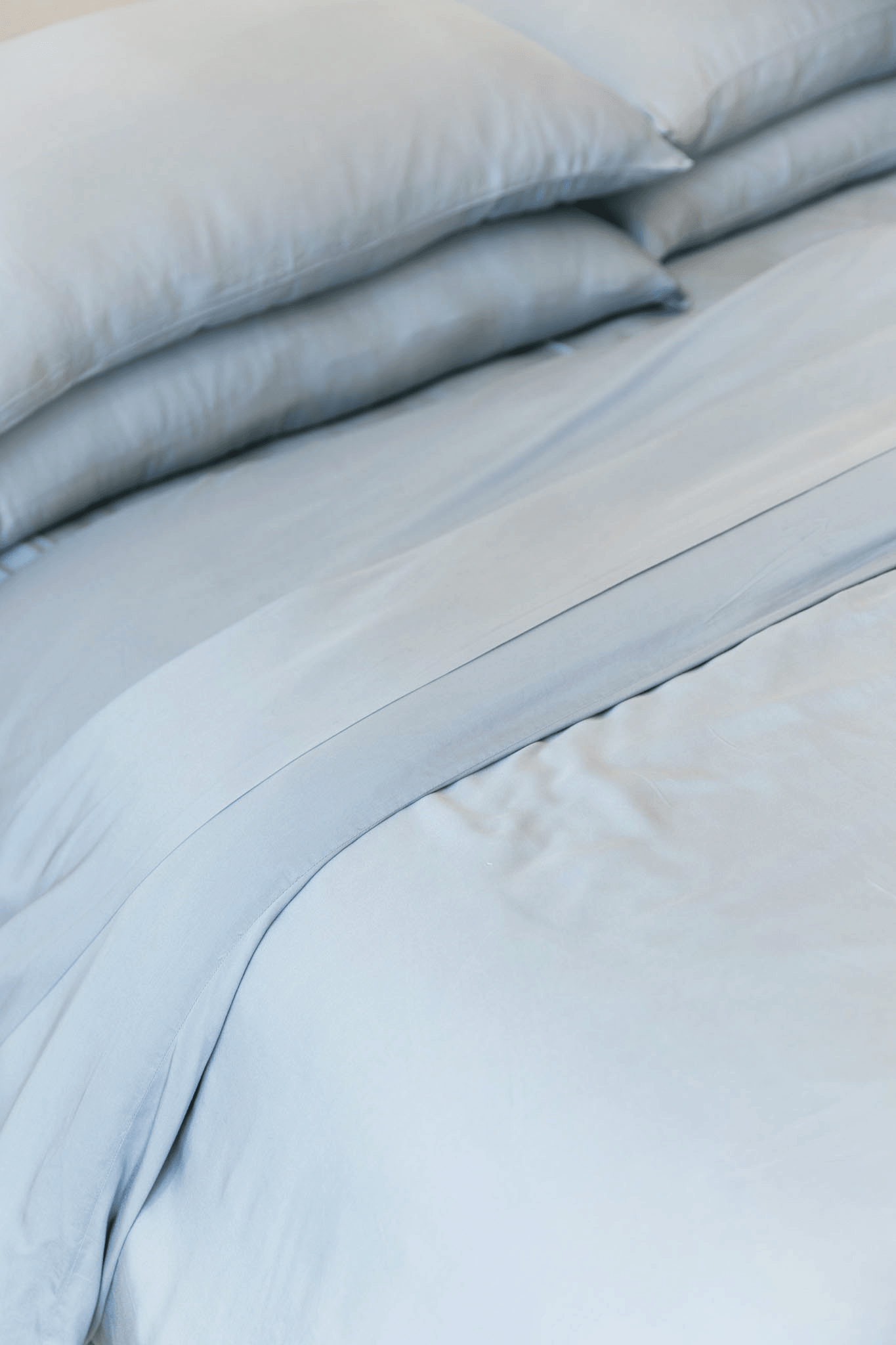 Luxury Cooling 100% Viscose Bamboo Sheet Set - Fits up to 20 Inch Depths