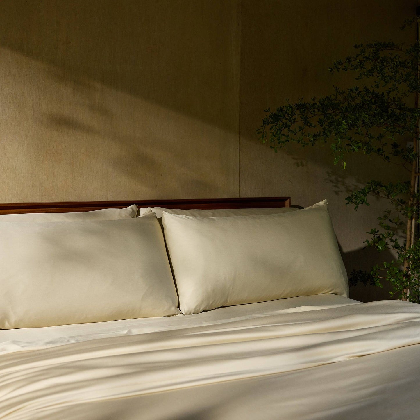 Luxury Cooling 100% Viscose Bamboo Sheet Set - Fits up to 20 Inch Depths