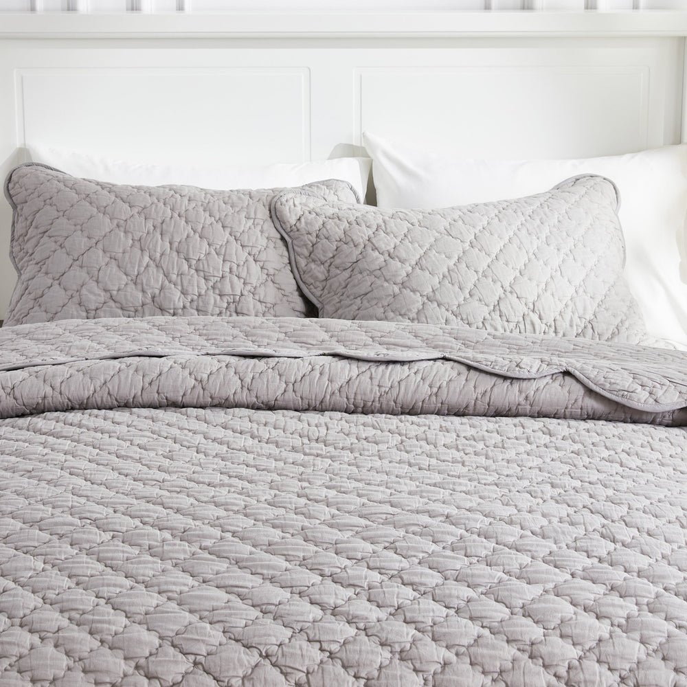 Diamond Scalloped Edge 100% Cotton Voile Hand Stitched Quilt Set 3PC - Quahog Bay Bedding