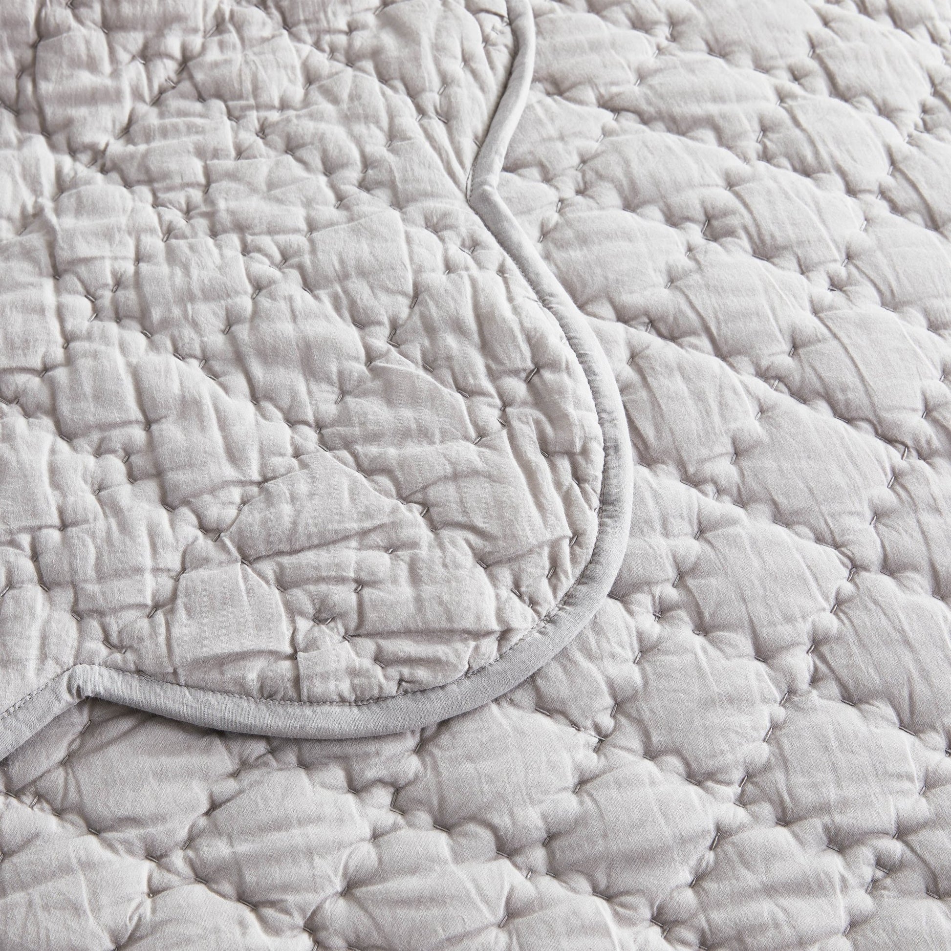 Diamond Scalloped Edge 100% Cotton Voile Hand Stitched Quilt Set 3PC - Quahog Bay Bedding