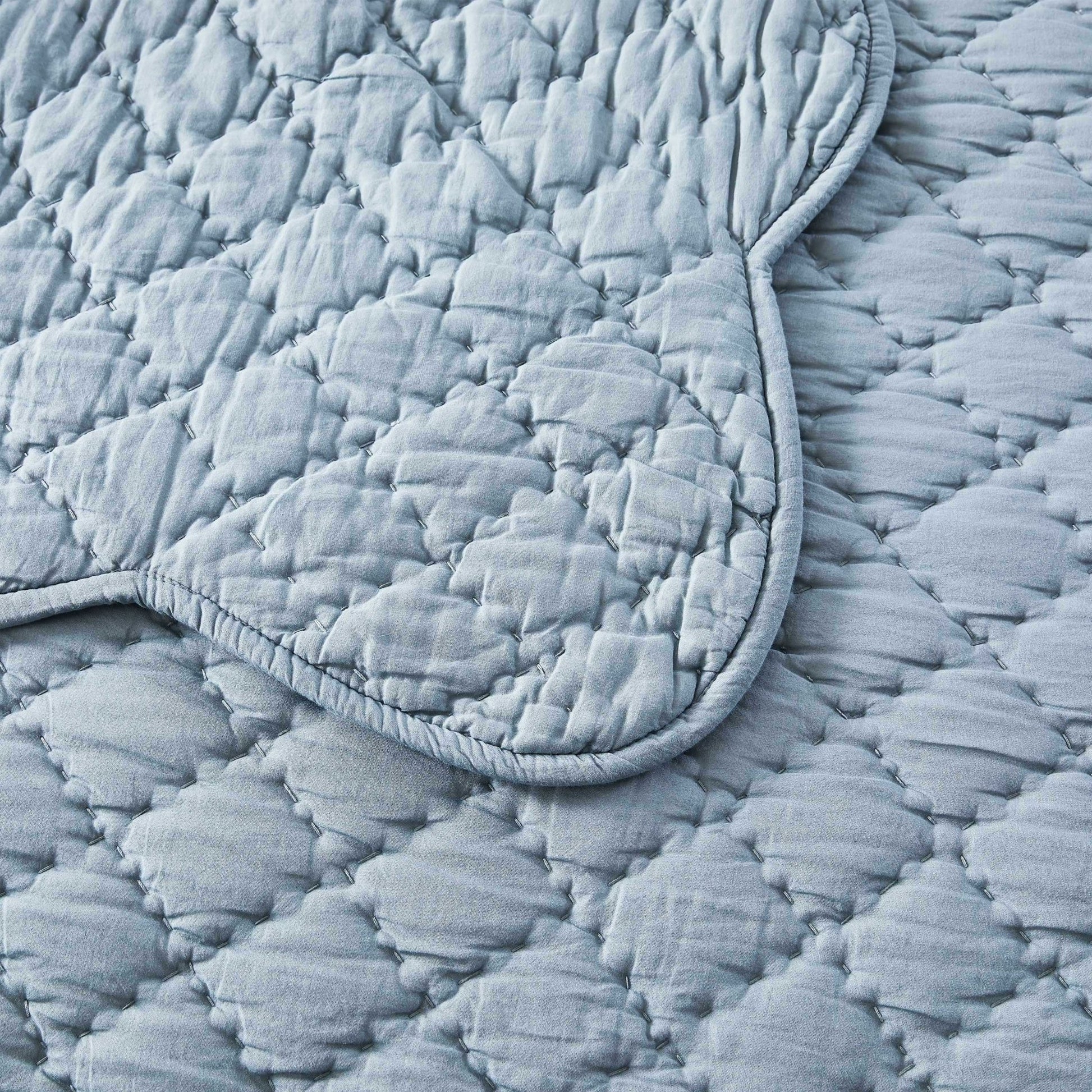 Diamond Scalloped Edge 100% Cotton Voile Hand Stitched Quilt Set 3PC - Quahog Bay Bedding