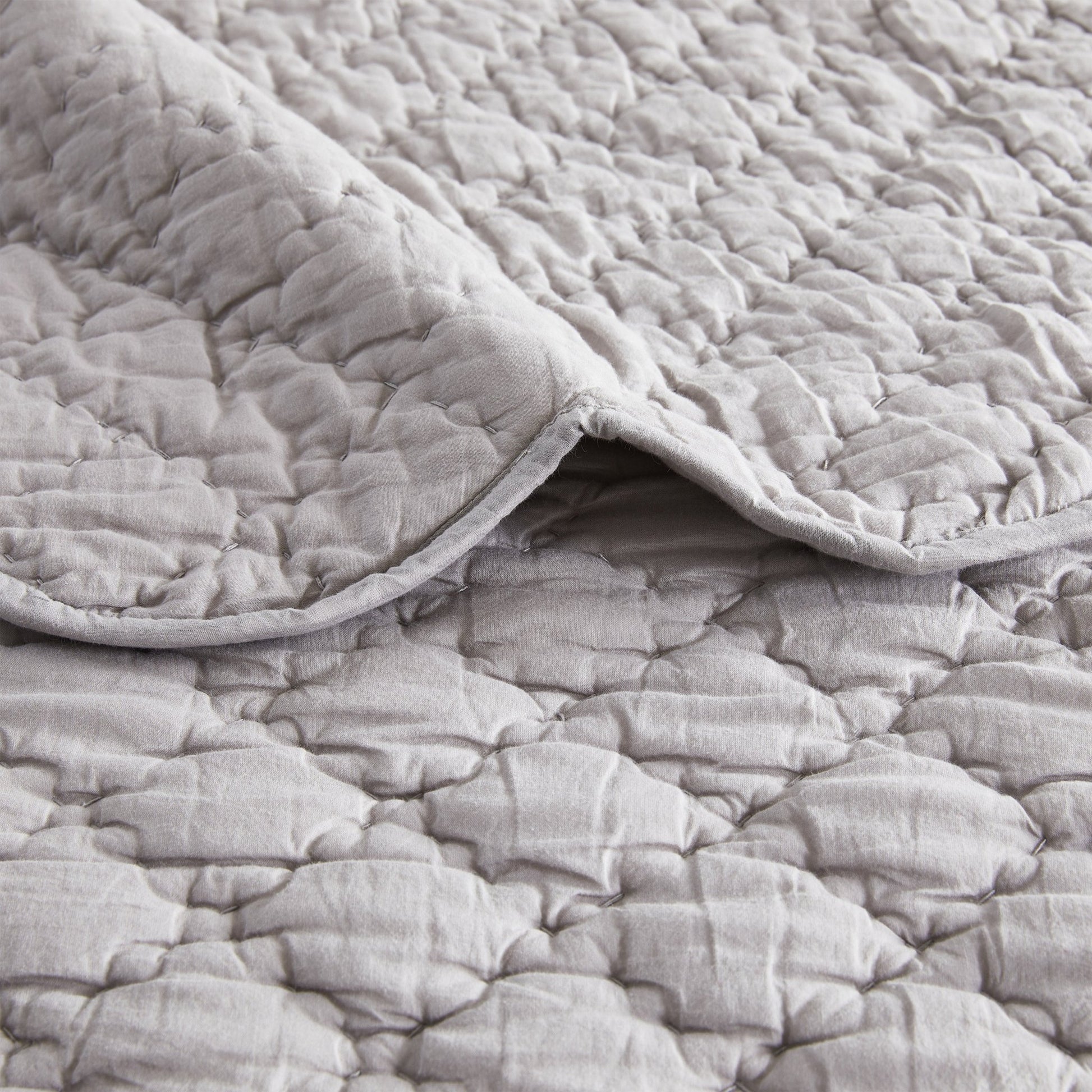 Diamond Scalloped Edge 100% Cotton Voile Hand Stitched Quilt Set 3PC - Quahog Bay Bedding