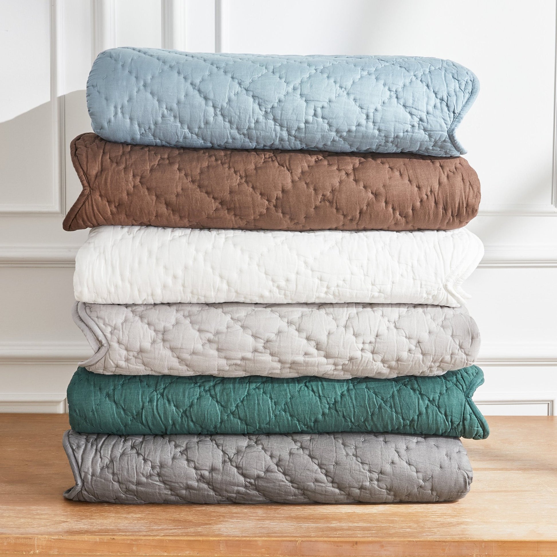 Diamond Scalloped Edge 100% Cotton Voile Hand Stitched Quilt Set 3PC - Quahog Bay Bedding