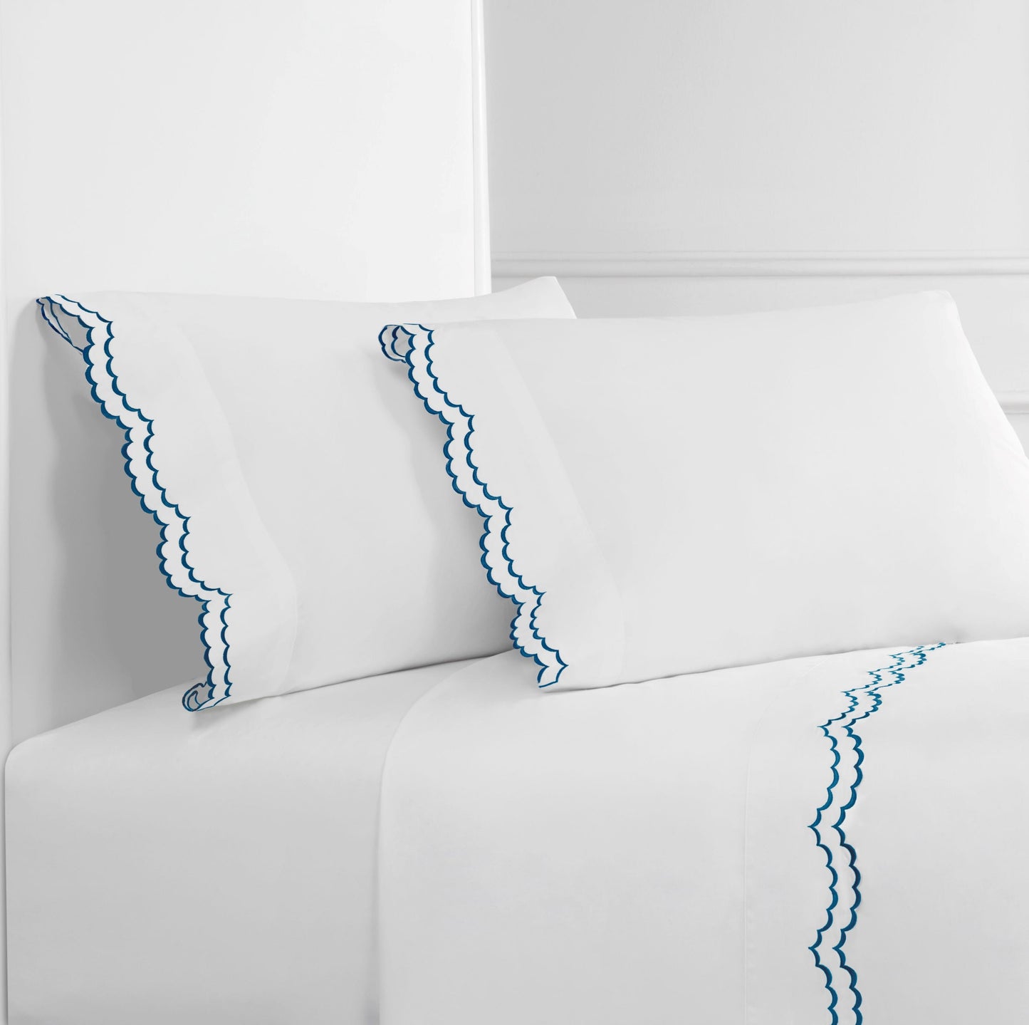 Double Scalloped Edge Embroidered Percale Sheet Set
