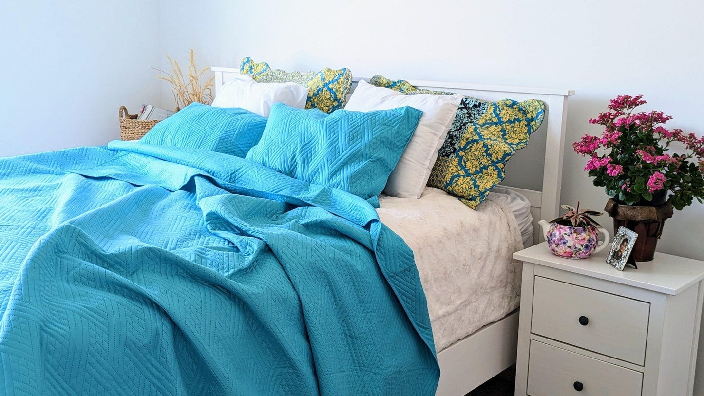 Gentle Wave Turquoise Teal Blue Lagoon Lightweight Quilted Bedspread Set - Quahog Bay Bedding