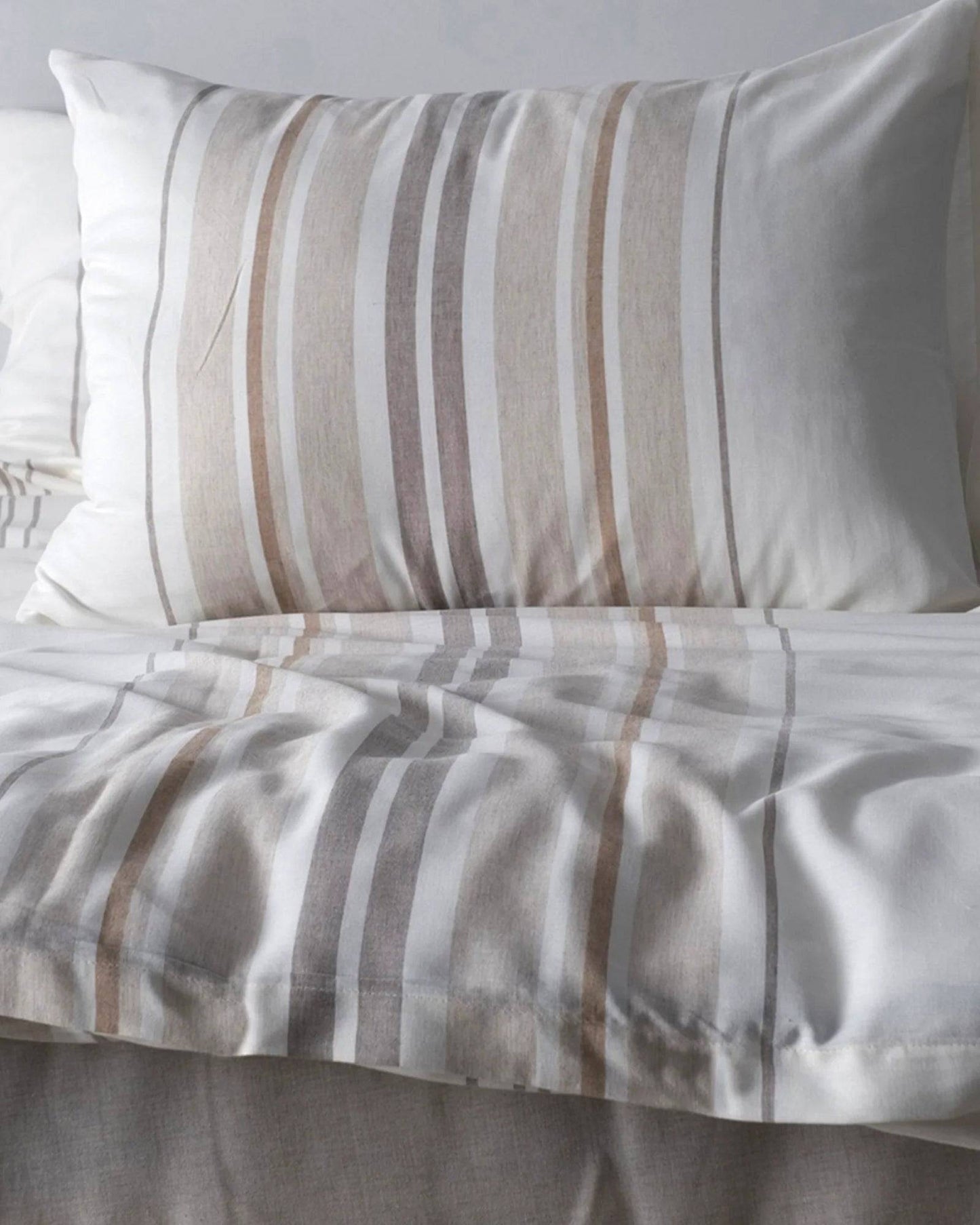 White Bedding Set with Light Lines - 400TC Cotton Duvet Cover Set - Quahog Bay Bedding